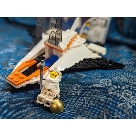 Lego City 60224 Satellite Service Mission MISSING PIECES - Picture 5 of 12